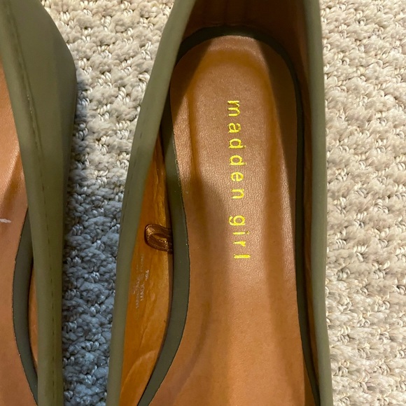 Madden Girl Sz 6.5 - Picture 2 of 3
